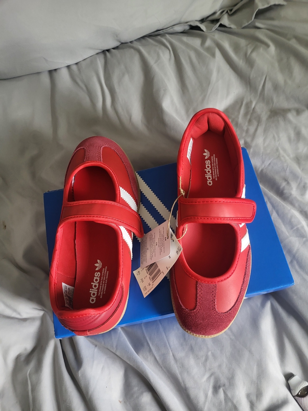 Adidas Womens Red Mary Jane Sneakers Size 6 1/2 Style# JQ6446